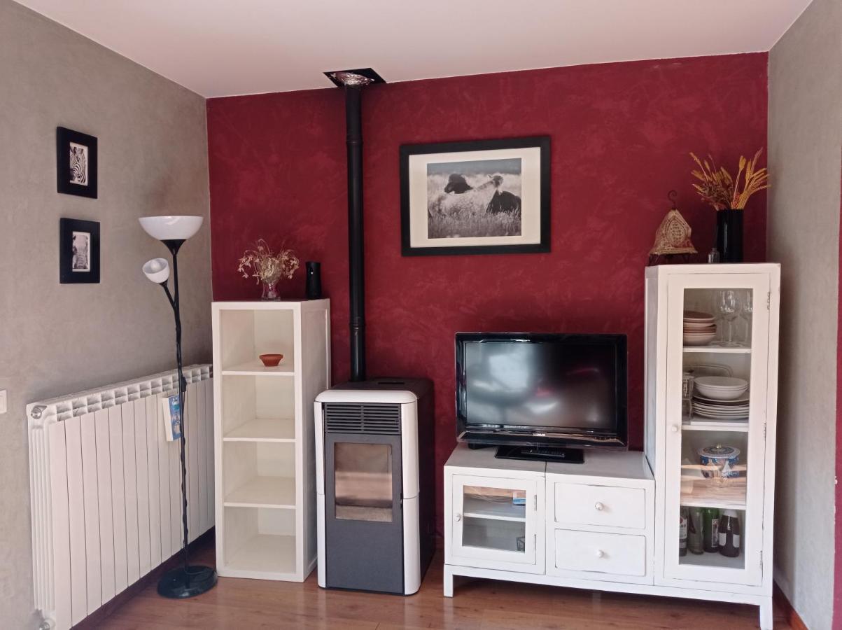 Ferienwohnung Vivienda Isabel Sesué Exterior foto